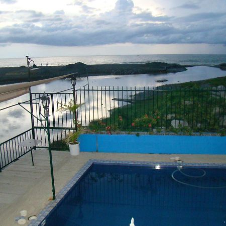 Tagudan Kubo Garden Hotel Tagudin ภายนอก รูปภาพ